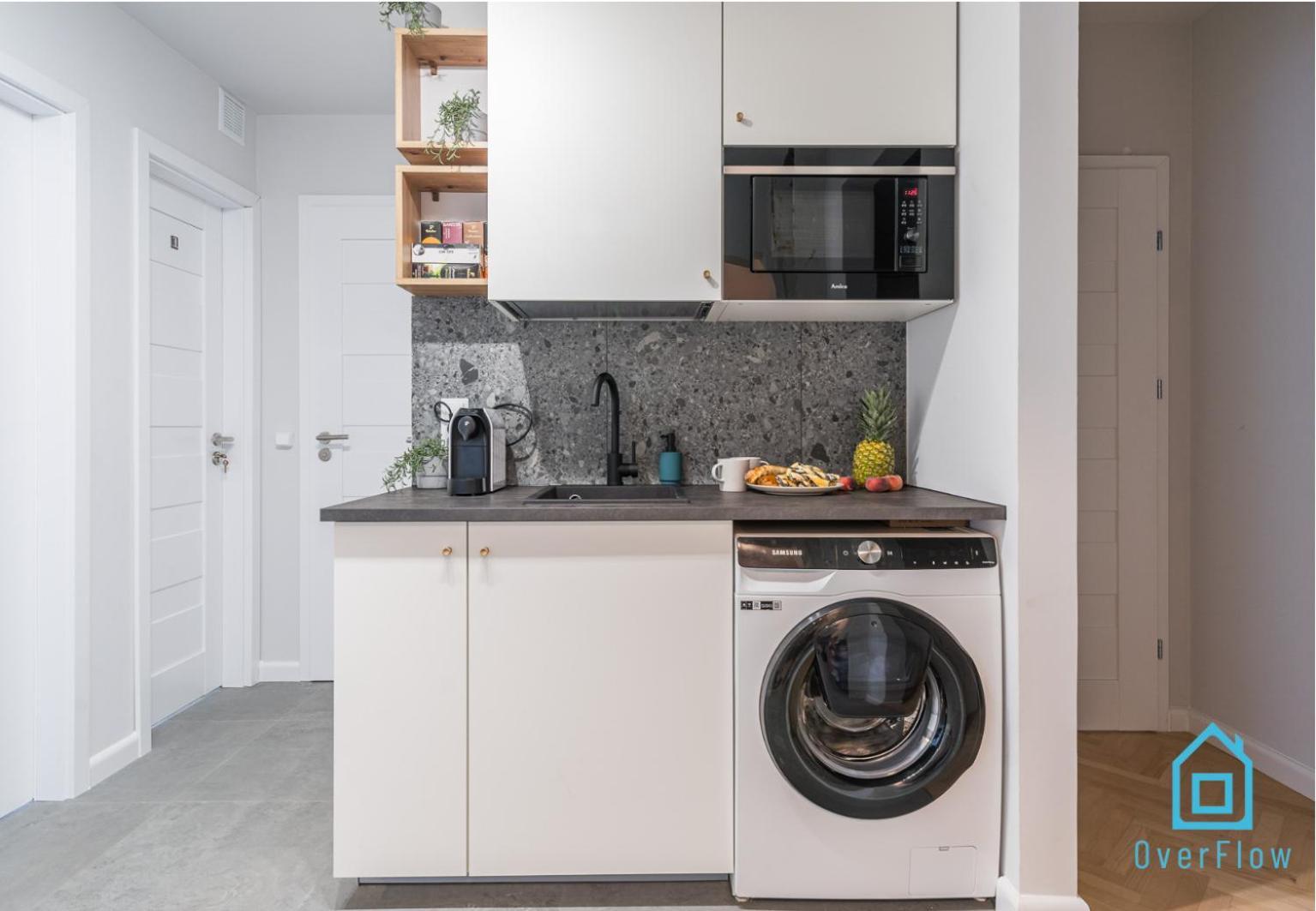 Homestay Hip - Cozy And Peaceful Place, 12 Minutes From Old Town & Seaside *